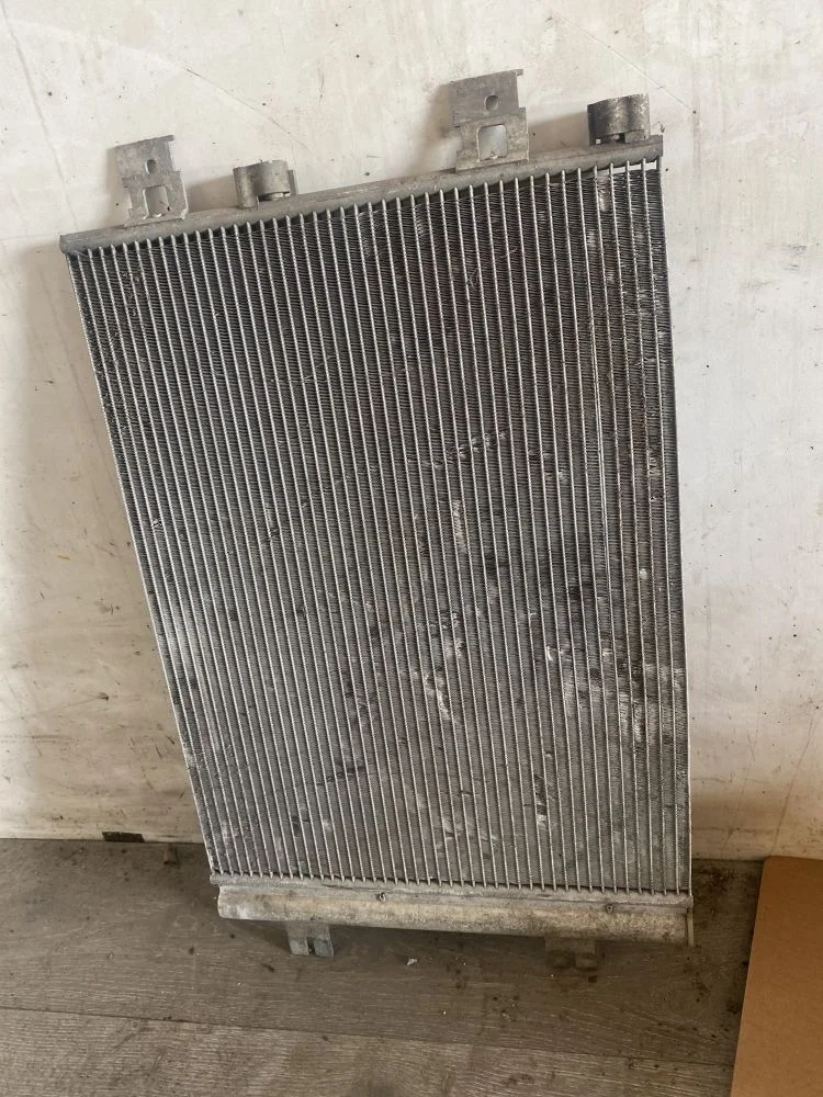 Радиатор кондиционера Renault Logan I (2004—2009)