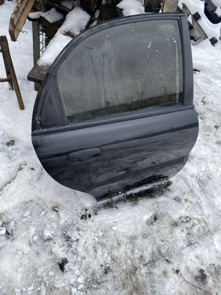 Дверь задняя правая Chevrolet Lanos I (2002—2009)