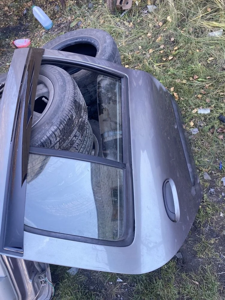 Дверь задняя правая Renault Symbol I рестайлинг (2002—2006)