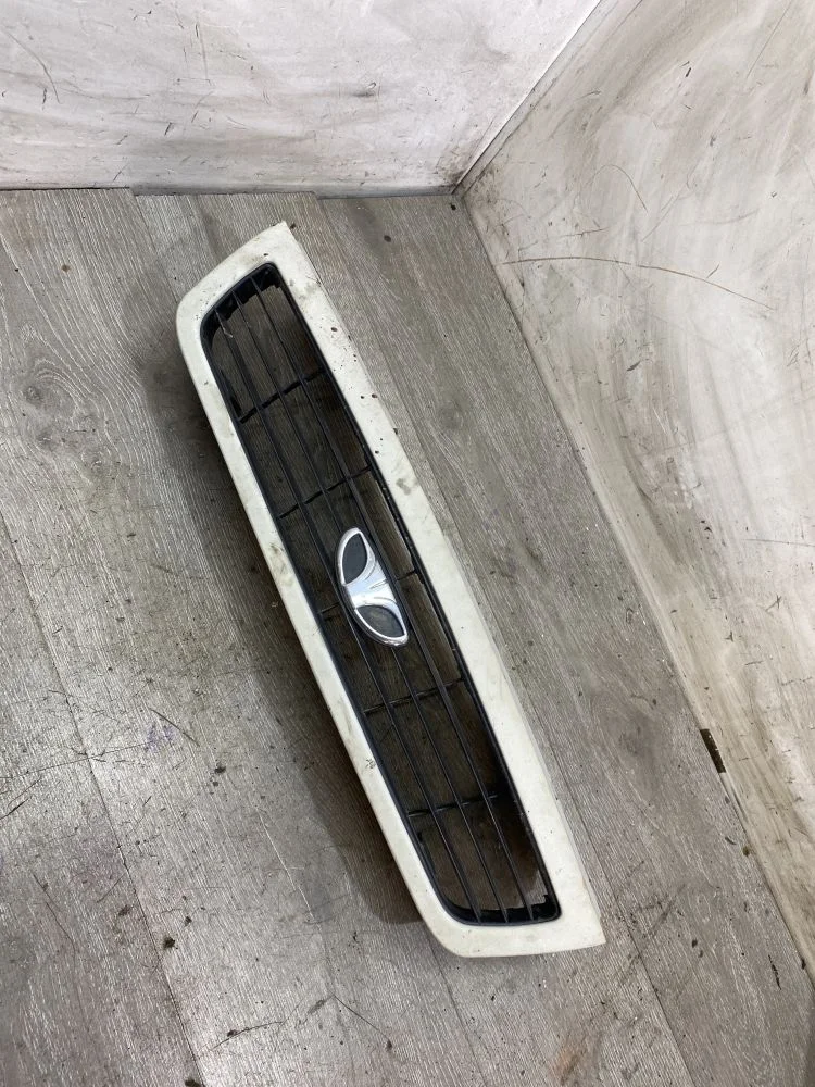 Решетка радиатора Daewoo Nexia I (1995—2008)