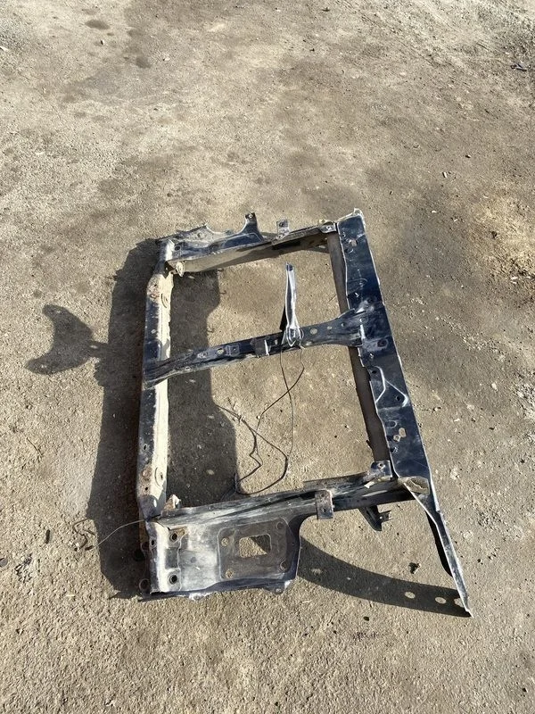 Рамка радиатора Nissan X-Trail II (2007—2011)