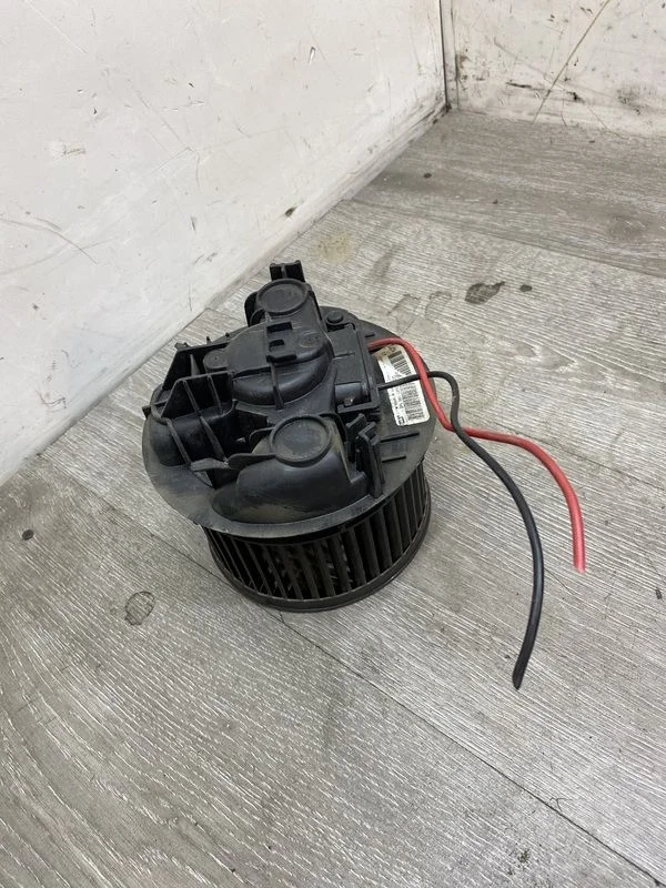 Моторчик отопителя Renault Megane II (2002—2006)