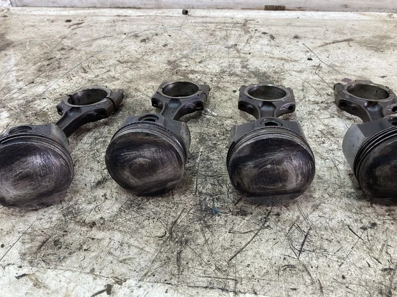 Поршень с шатуном Chery Amulet (A15) A15 (2003—2010)