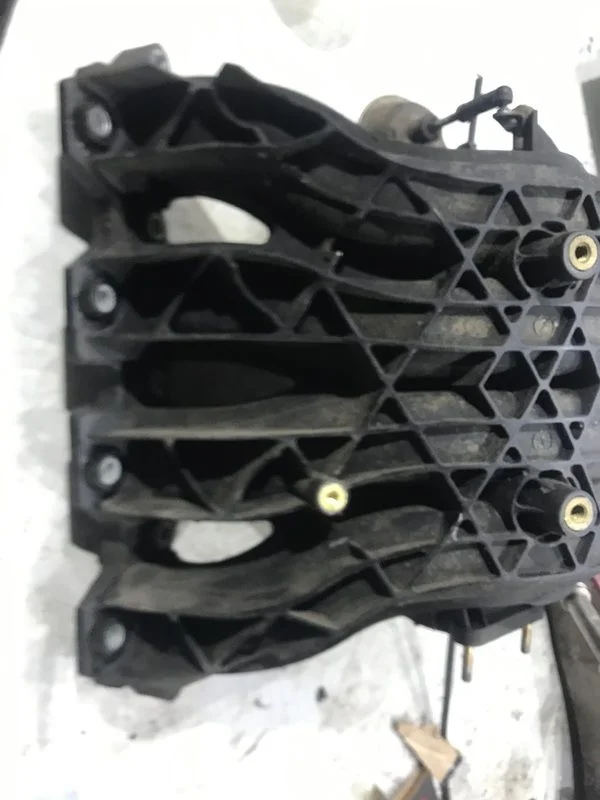 Коллектор впускной Chevrolet Aveo I (2003—2008)