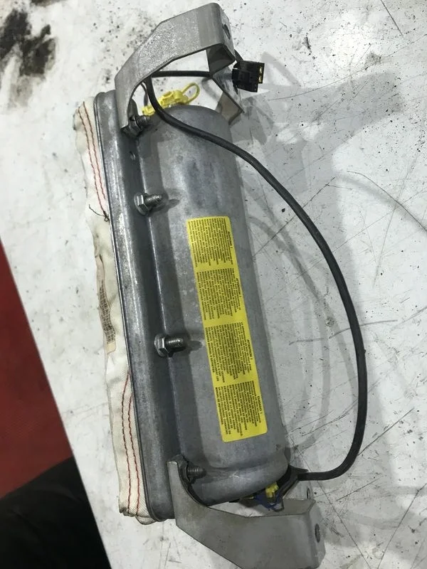 Подушка безопасности пассажирская (в торпедо) BMW 5 серия E39 (1995—2000)