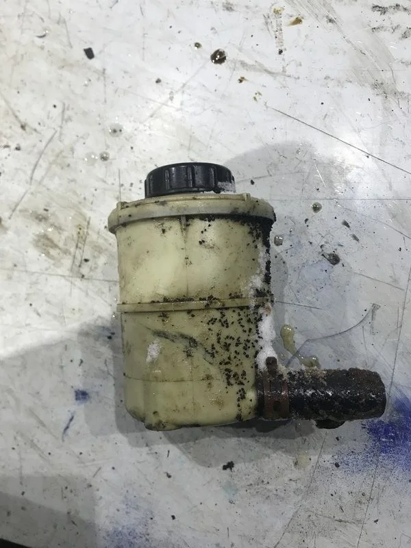 Бачок гидроусилителя Renault Sandero I (2009—2014)