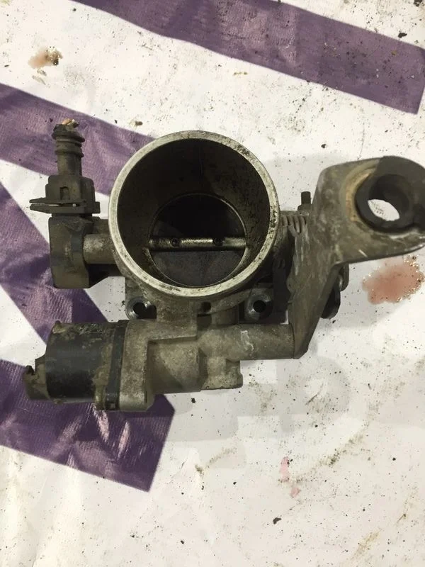 Дроссельная заслонка Renault Megane I (1995—1999)