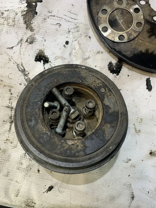 Шкив коленвала Volkswagen Sharan I рестайлинг 2 (2003—2010)