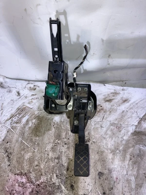 Педаль газа Skoda Octavia I (1996—2000)