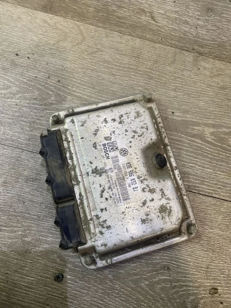 Блок управления двигателем Skoda Octavia I (1996—2000)