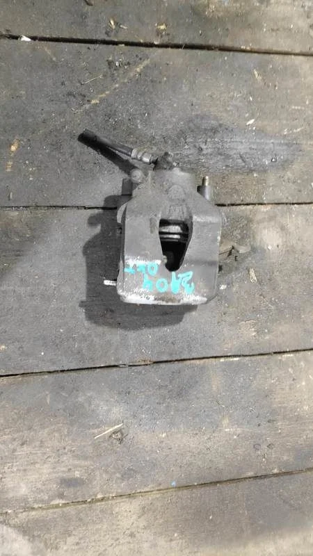 Суппорт тормозной передний правый Skoda Octavia I (1996—2000)