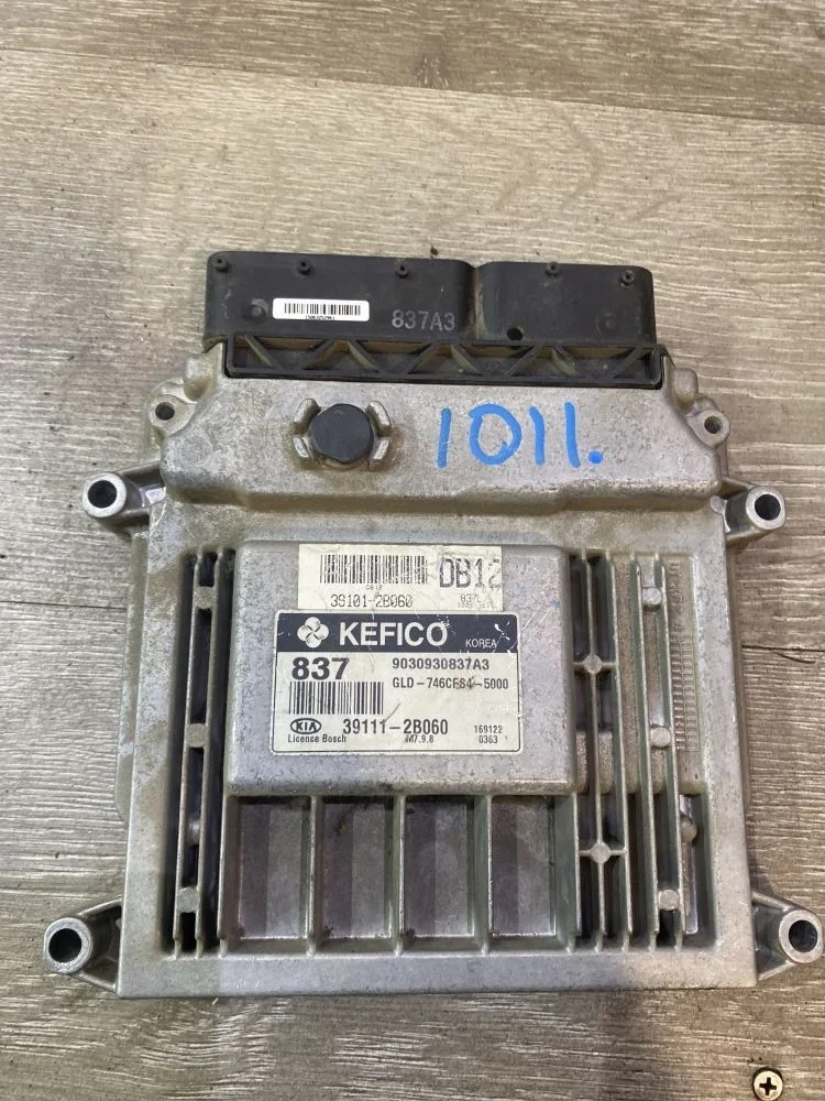 Блок управления двигателем Kia Cerato I (2003—2007)