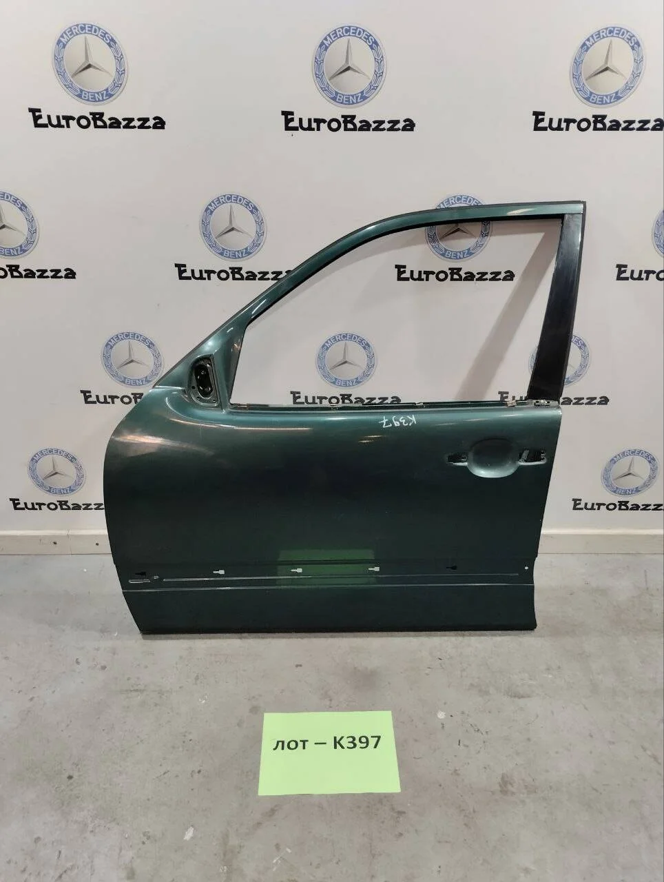 Дверь передняя левая Mercedes W210