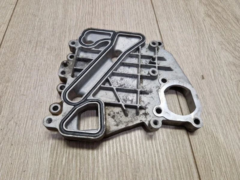 Площадка под масляный радиатор VW Touareg 2 2010-2018 7P