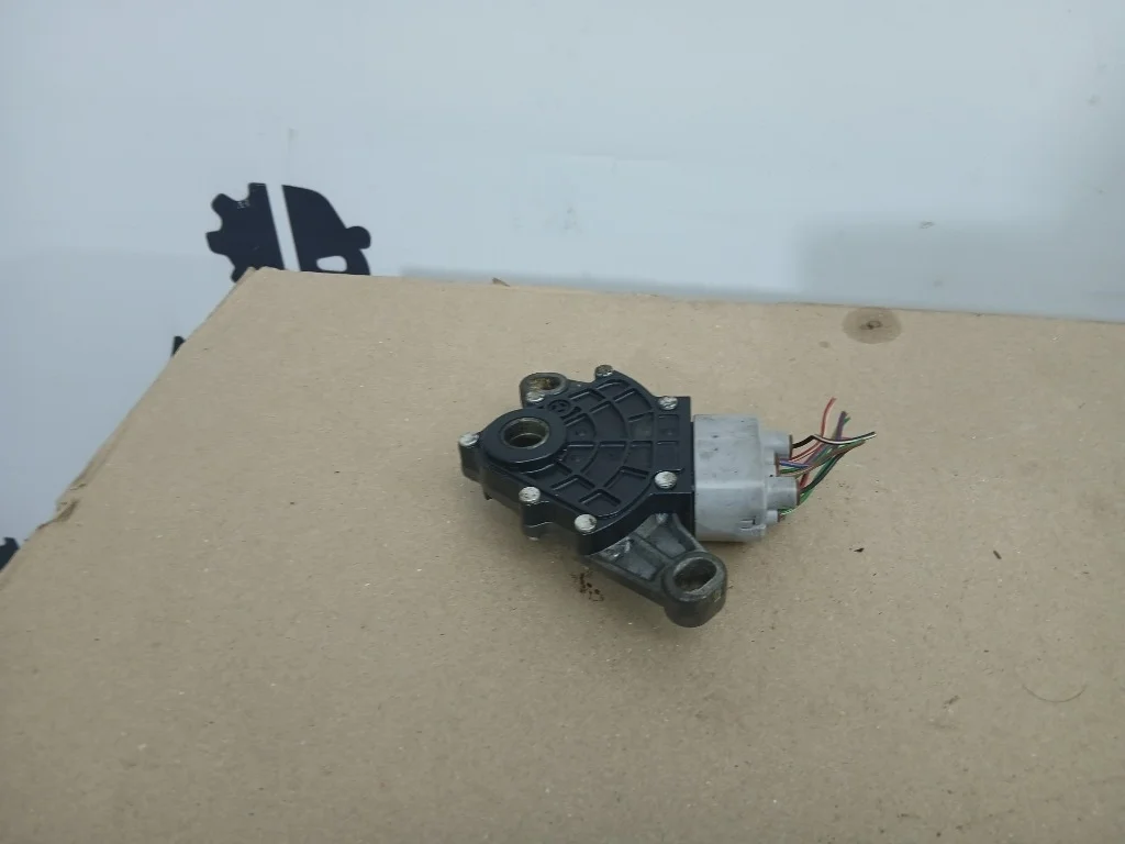 Датчик положения селектора АКПП Lexus RX 300