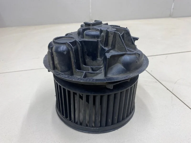 Моторчик отопителя Renault Megane 2 СЕДАН K4M 812