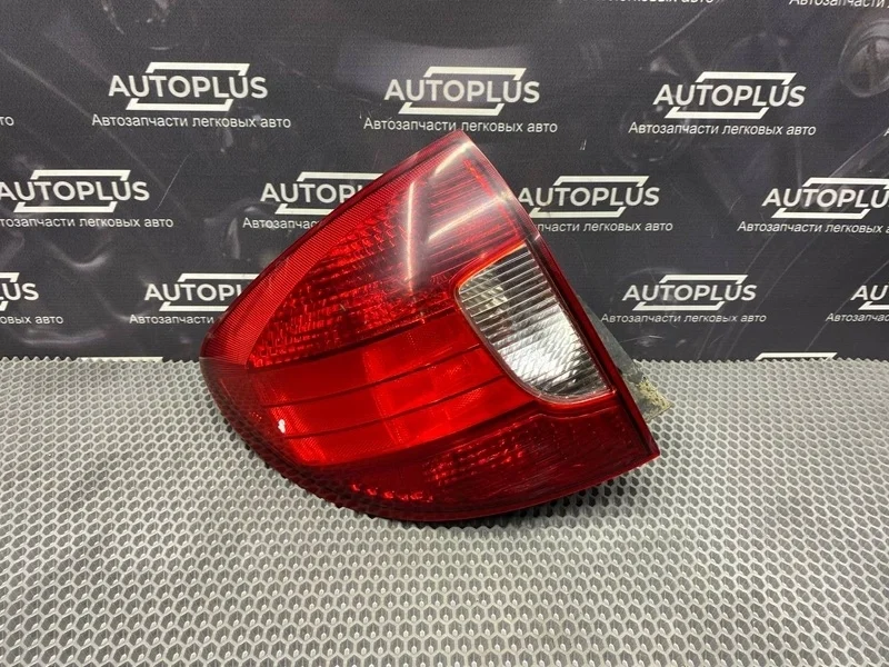 Фонарь Kia Rio 1 2004 92401FD070 УНИВЕРСАЛ 1.5 A5D, задний левый