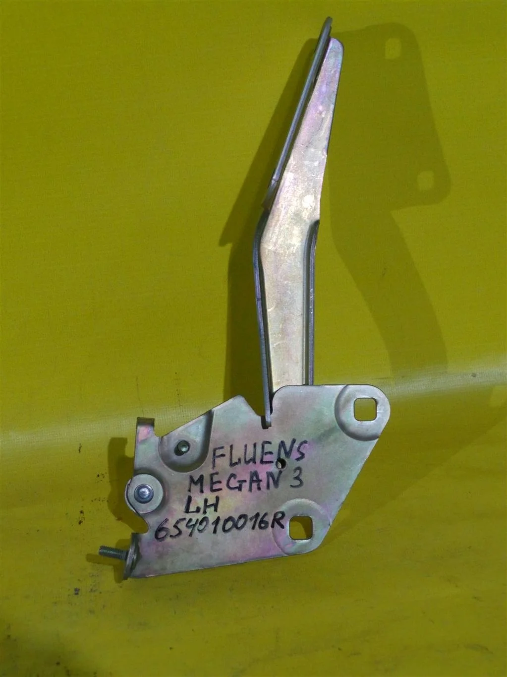 Петля капота левая  Renault Fluence 2009 654010016R 592