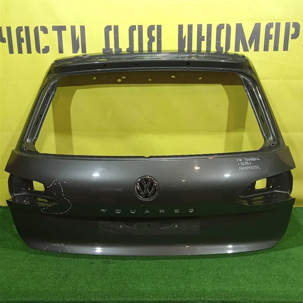 Дверь багажника  Volkswagen  Touareg CR 2018 760827025C 5373