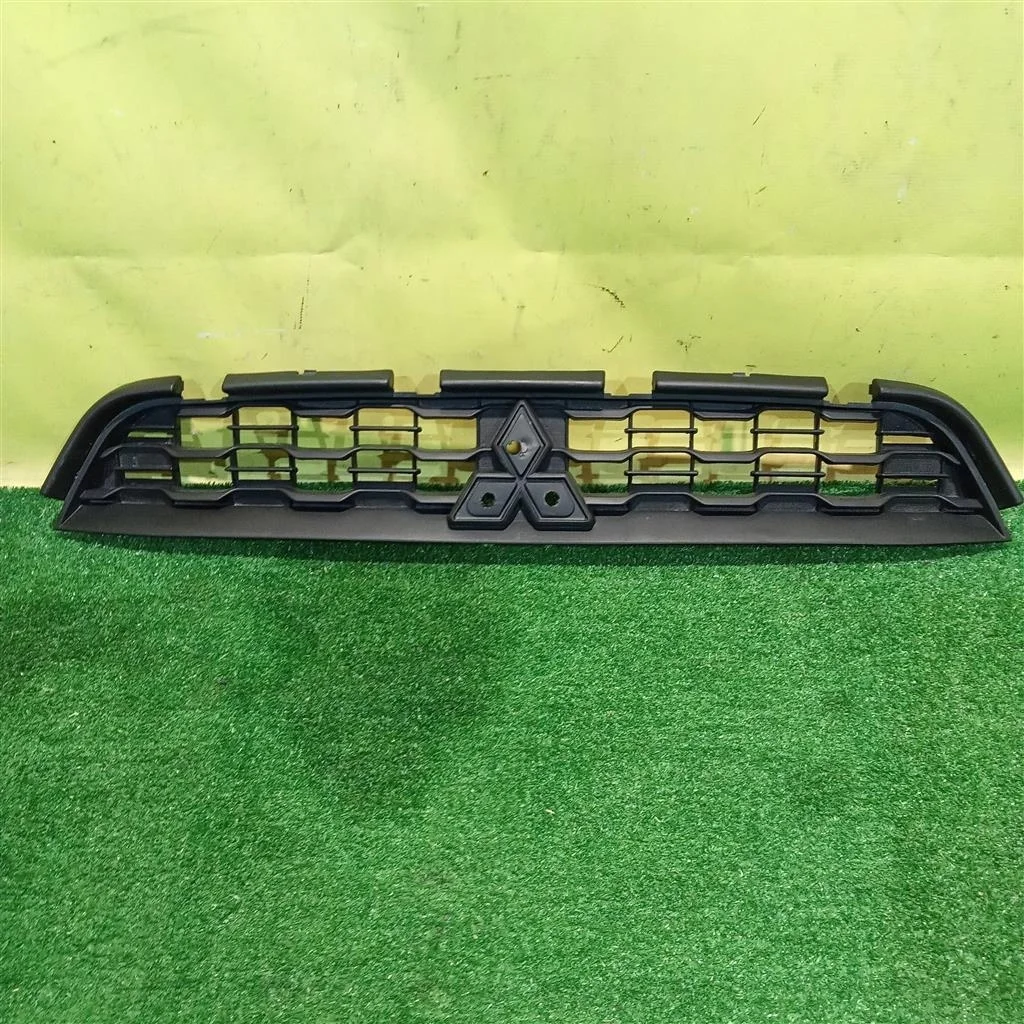 Решетка радиатора  Mitsubishi ASX 2012 6402A288 7991