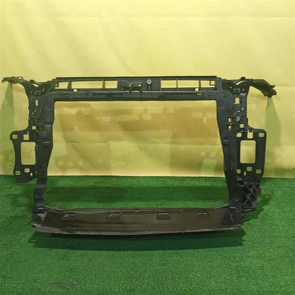 Панель передняя  Audi Q3 (F3) 2019 83A805594H 8438