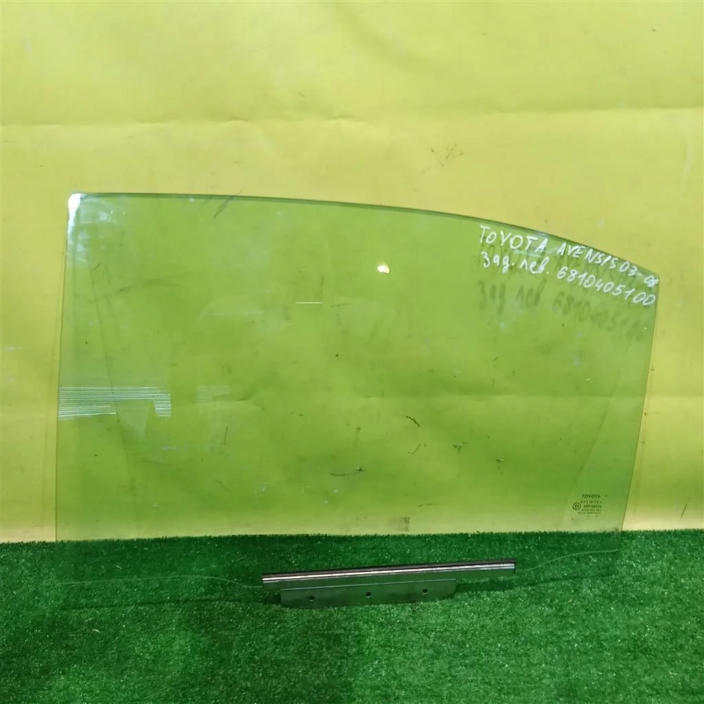 Стекло двери задней левой  Toyota Avensis II 2003 6810405100 8587