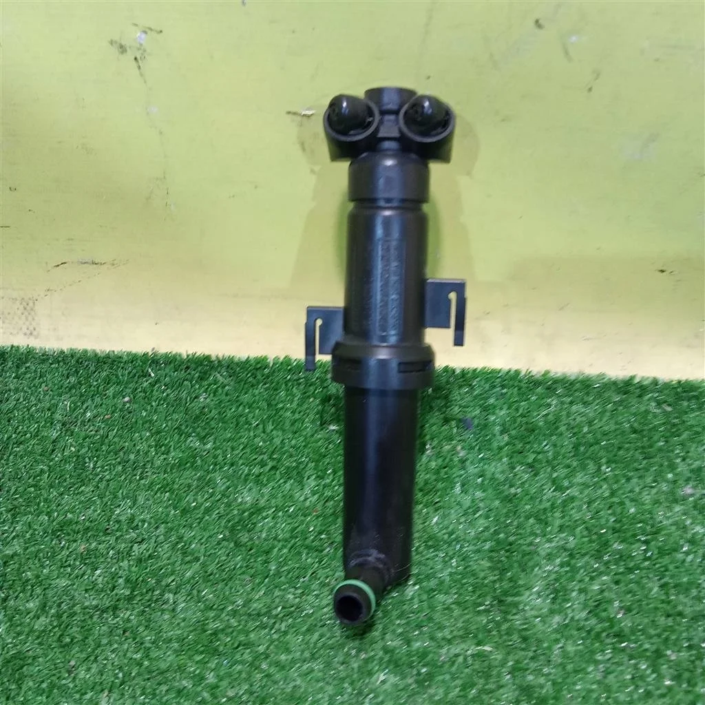 Форсунка омывателя фары  Audi Q5 (8R) 2008 8R0955101 8726