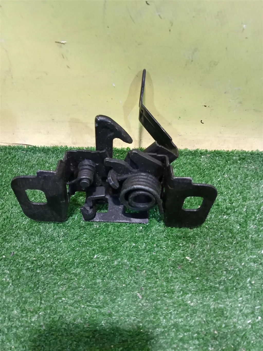 Замок капота  Chevrolet Aveo (T300) 2011 95235827 9070