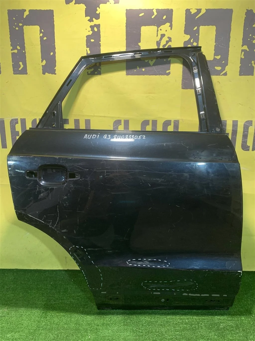 Дверь задняя правая  Audi Q3 (8U) 2012  8U0833052 10693