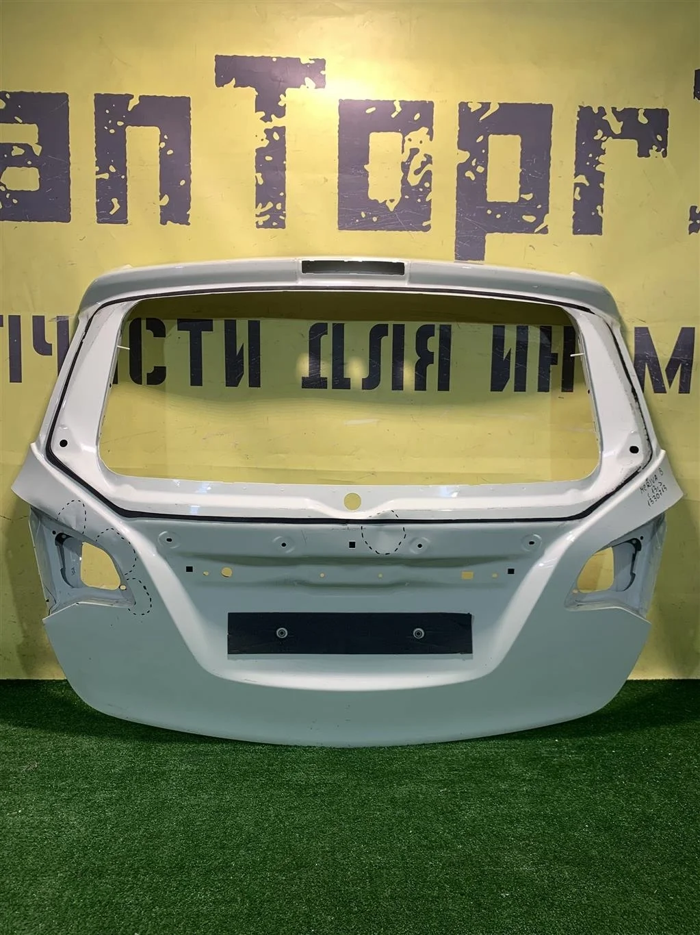 Дверь багажника  Opel Meriva B 2010 13330713 10872