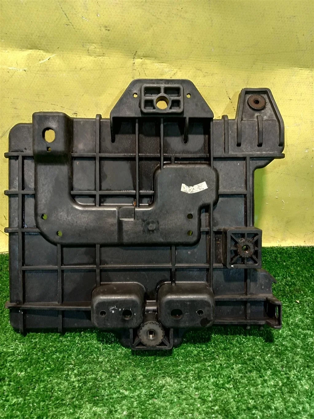 Площадка АКБ  Hyundai Solaris 2010 371501R360 11795