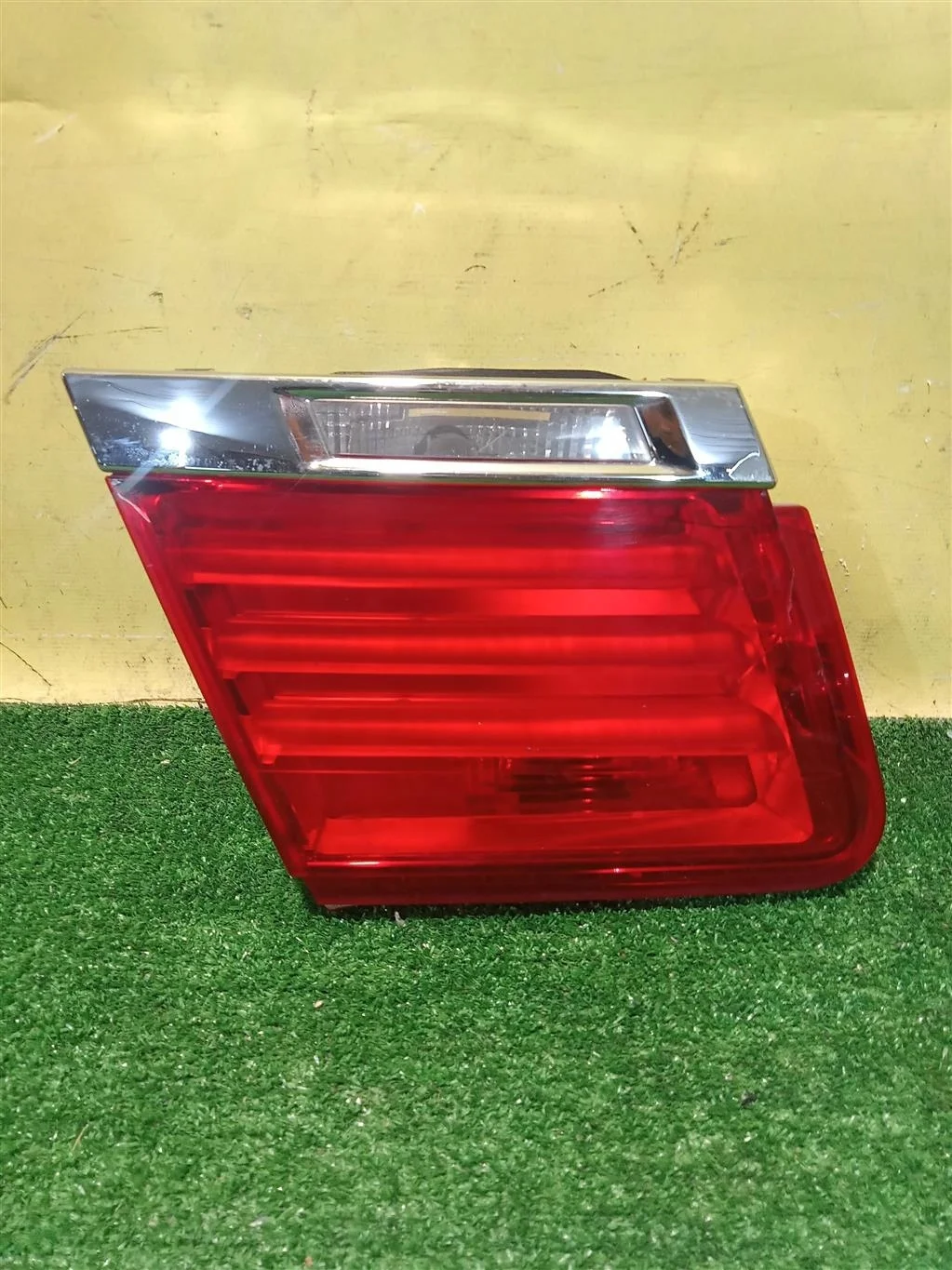 Фонарь задний внутренний левый  BMW 7  F01 2008 63217182205 12241