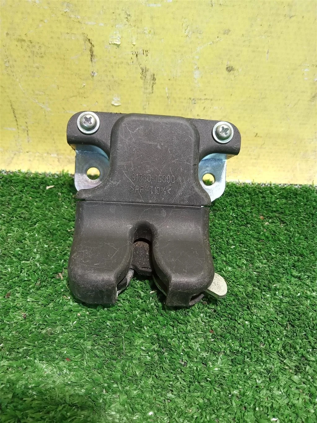 Замок багажника  Kia RIO 2 JB 2005 812301G000 15009