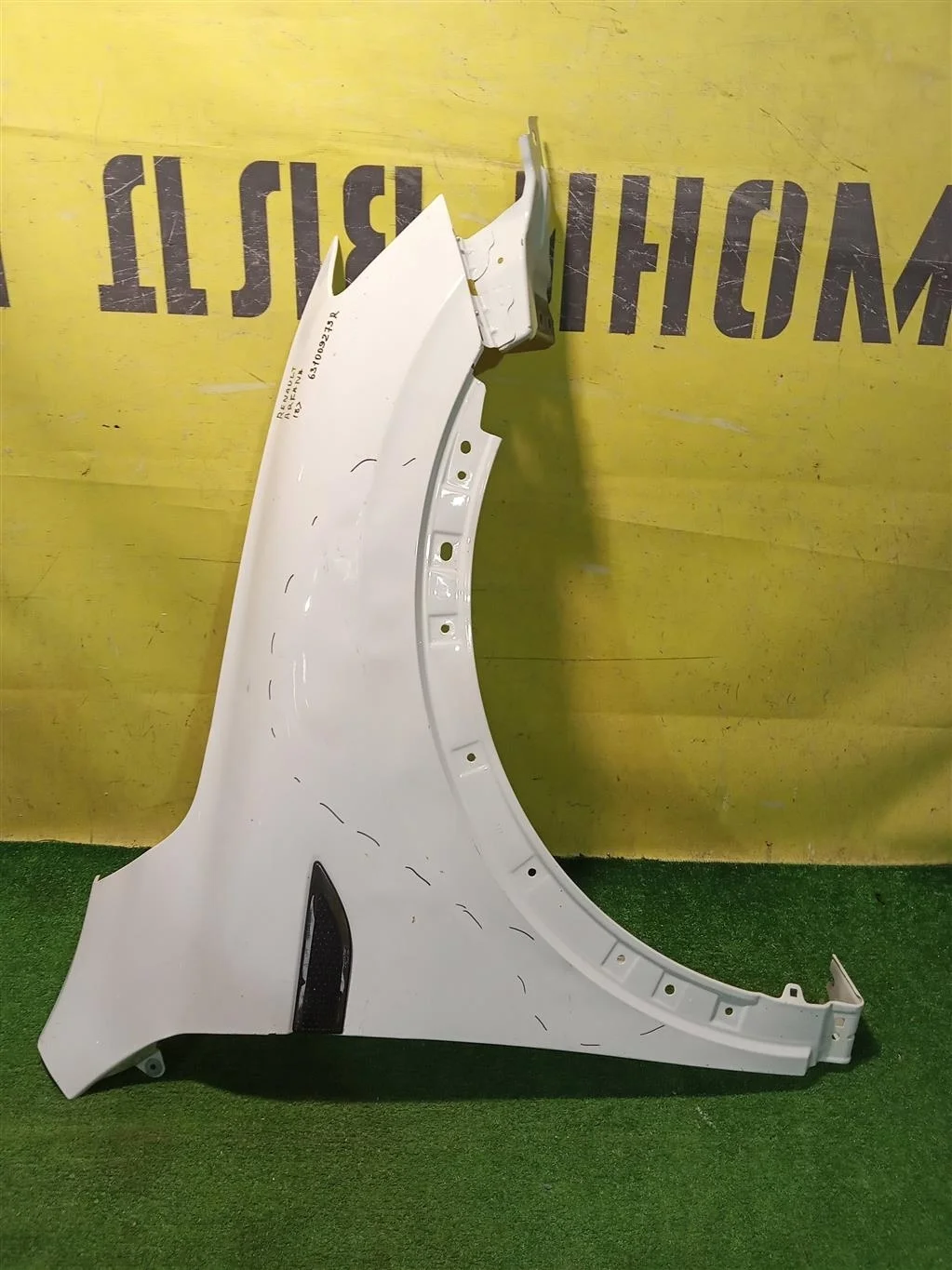 Крыло переднее правое  Renault Arkana 2018 631009273R 16299