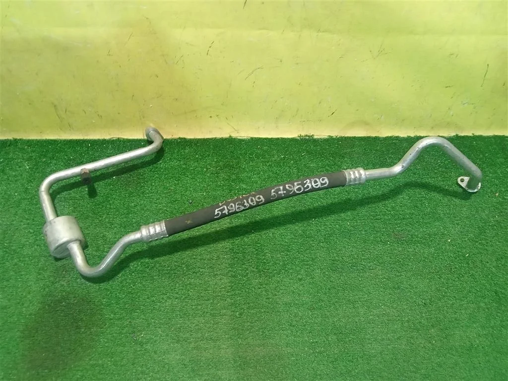 Трубка кондиционера  Renault Duster 2015 924806386R 16402