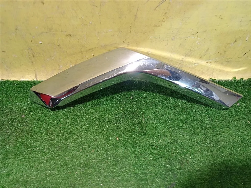 Накладка переднего бампера  Mitsubishi Pajero/Montero Sport (KS) 2016 6407A154 16584