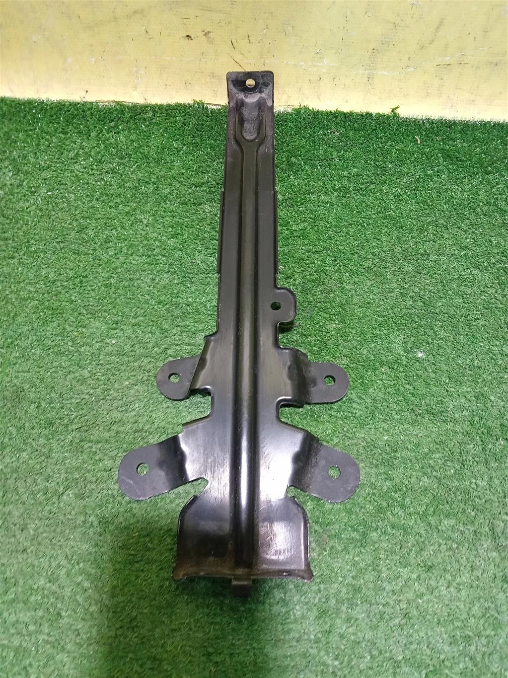 Кронштейн радиатора  MERСEDES BENZ ML-Class (w166) 2011 A1666264031 17569