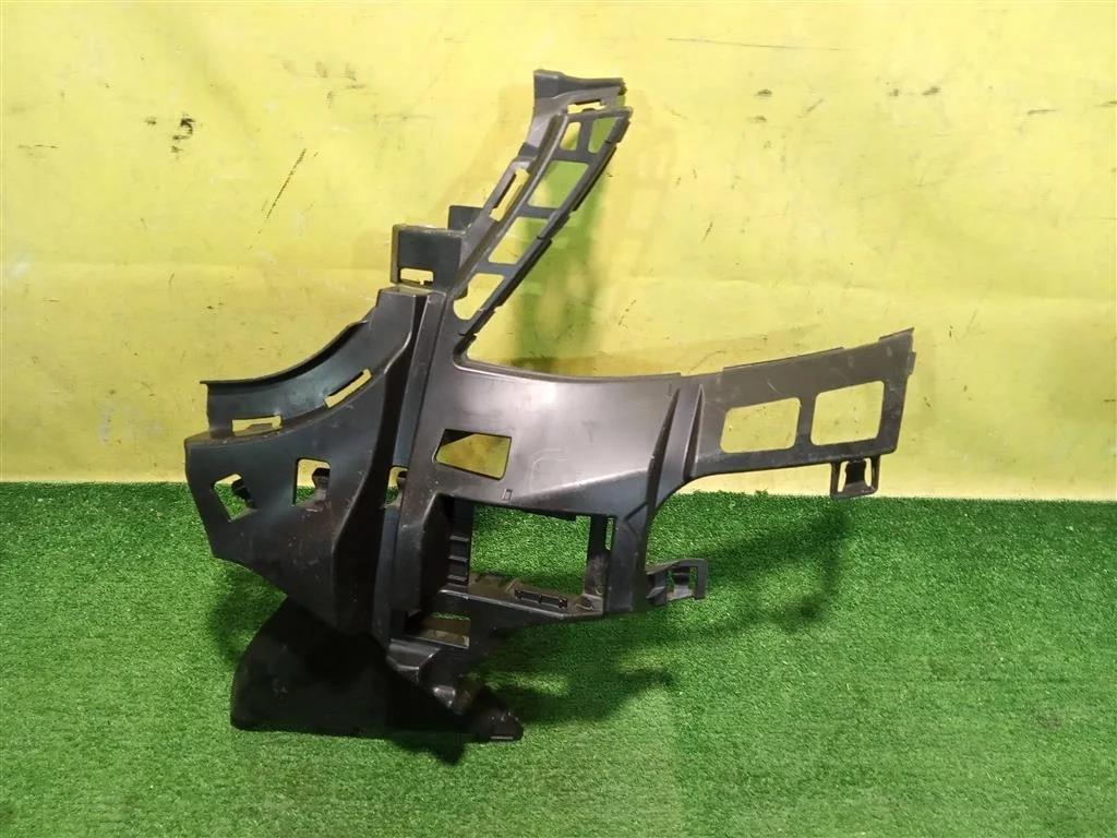 Кронштейн переднего бампера левый  MERСEDES BENZ S-Class (W222) 2013 A2228850965 18345