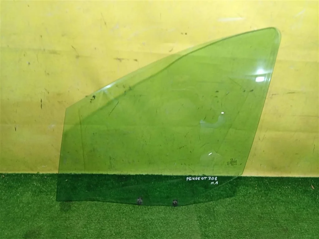 Стекло двери передней левой  Peugeot 308 2007 9201K8 19737