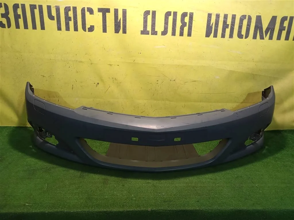 Бампер передний  Opel Astra H 2004 13110295 19801
