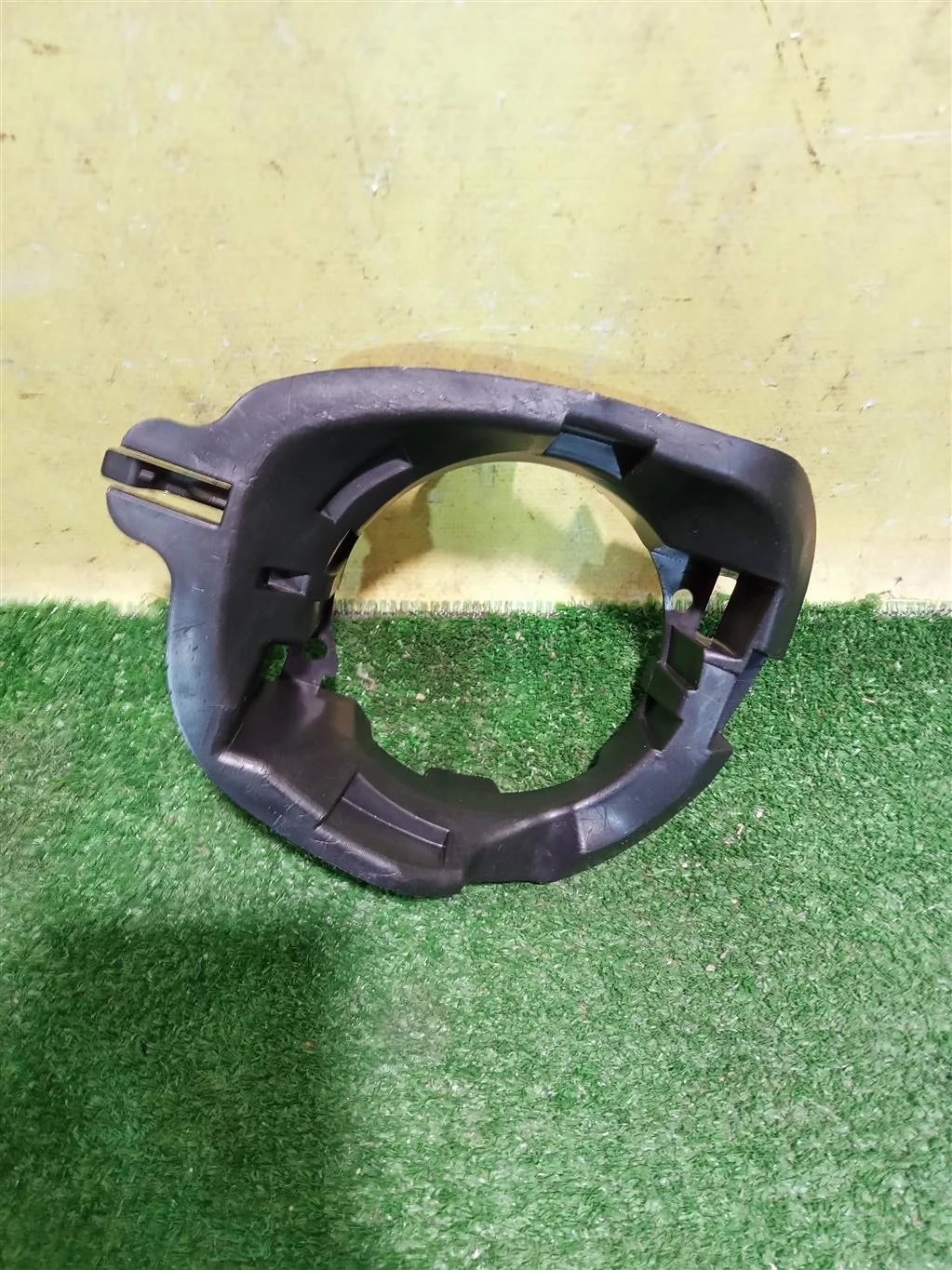 Кронштейн фары противотуманной левой  Renault Duster 2010 6001549322 20197