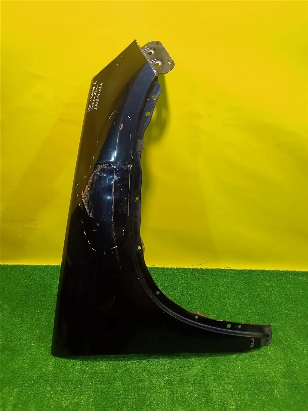 Крыло переднее правое  Volkswagen  Tiguan NF 2007 5N0821106A 21831