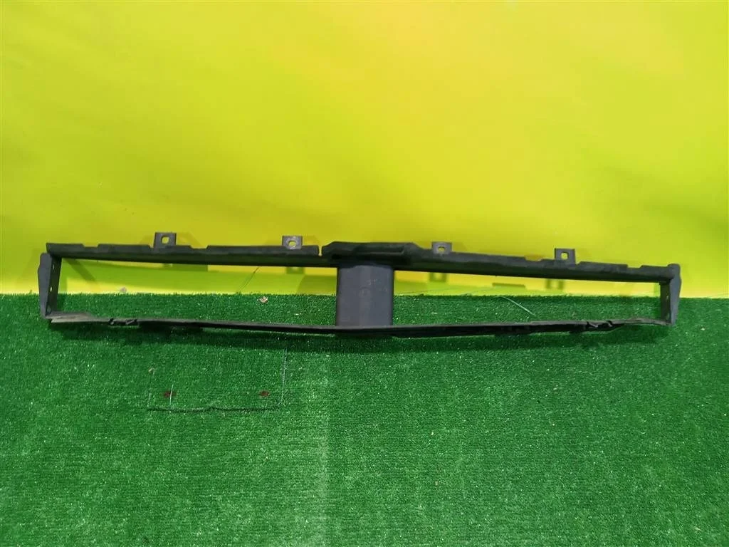 Воздуховод радиатора нижний  BMW 5 G30 2016 51137359838 21890