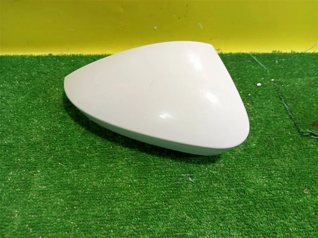 Накладка зеркала правого  Skoda  Kodiaq 2016  565857538A 22980