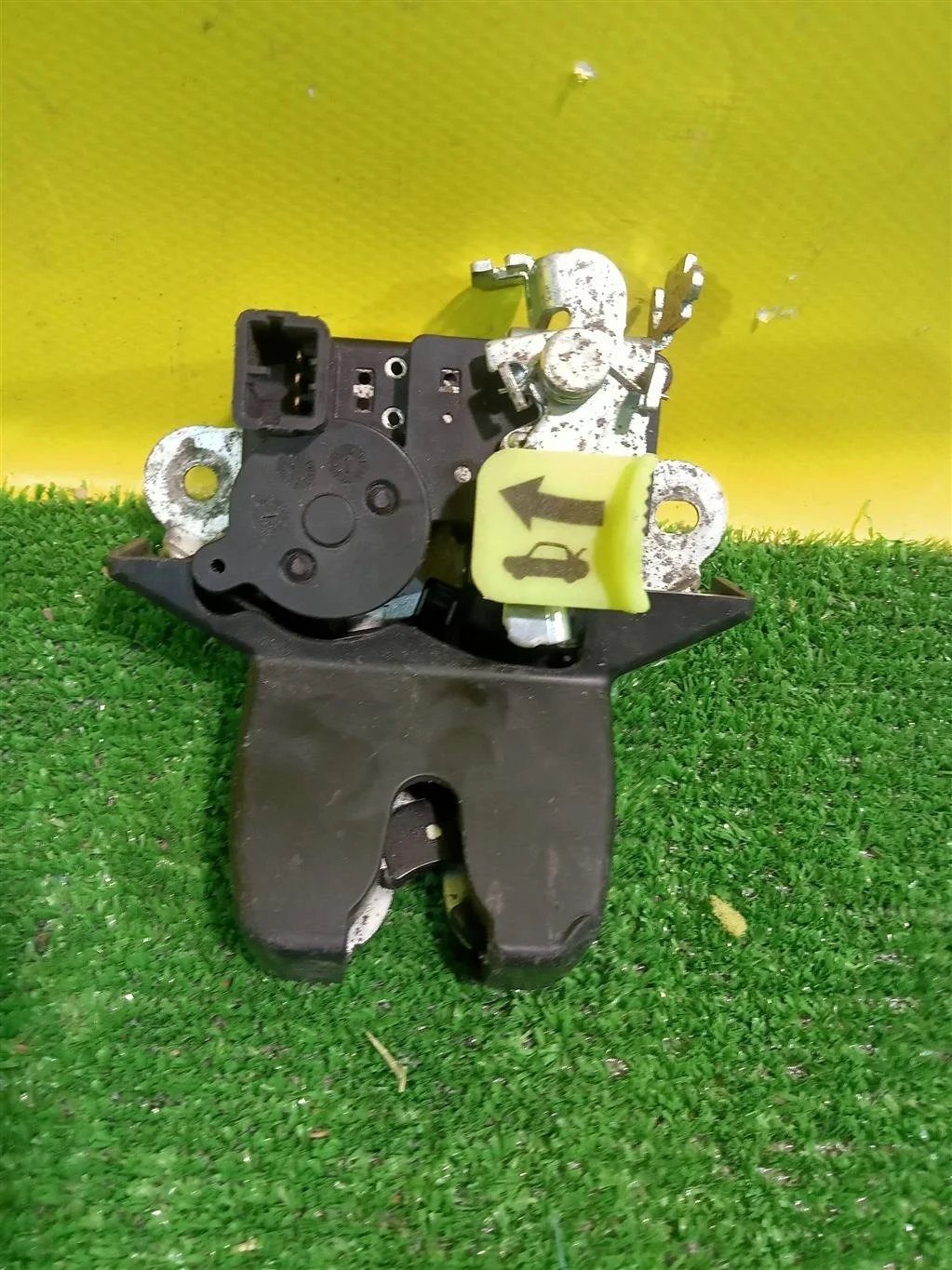 Замок багажника  Kia Optima 3 TF 2010 812302T001 23129