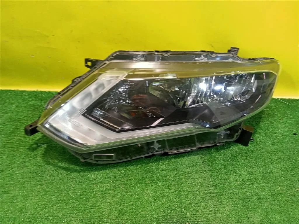Фара левая  Nissan X-Trail (T32) 2018 260606FP1A 23755
