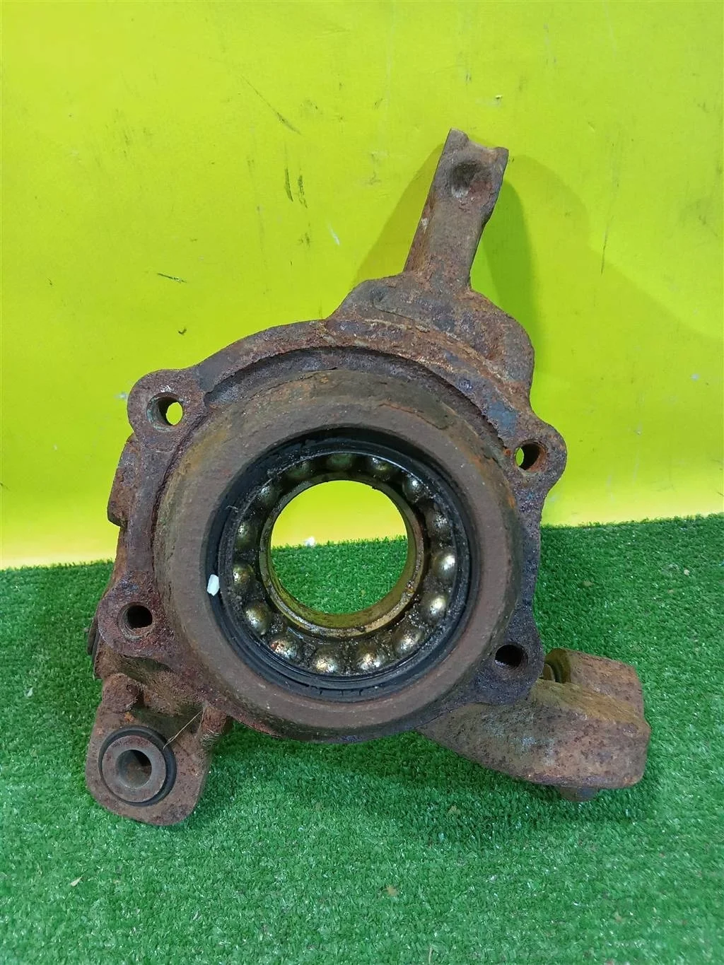 Кулак поворотный задний левый  Renault Kaptur 2016  430194050R 24082