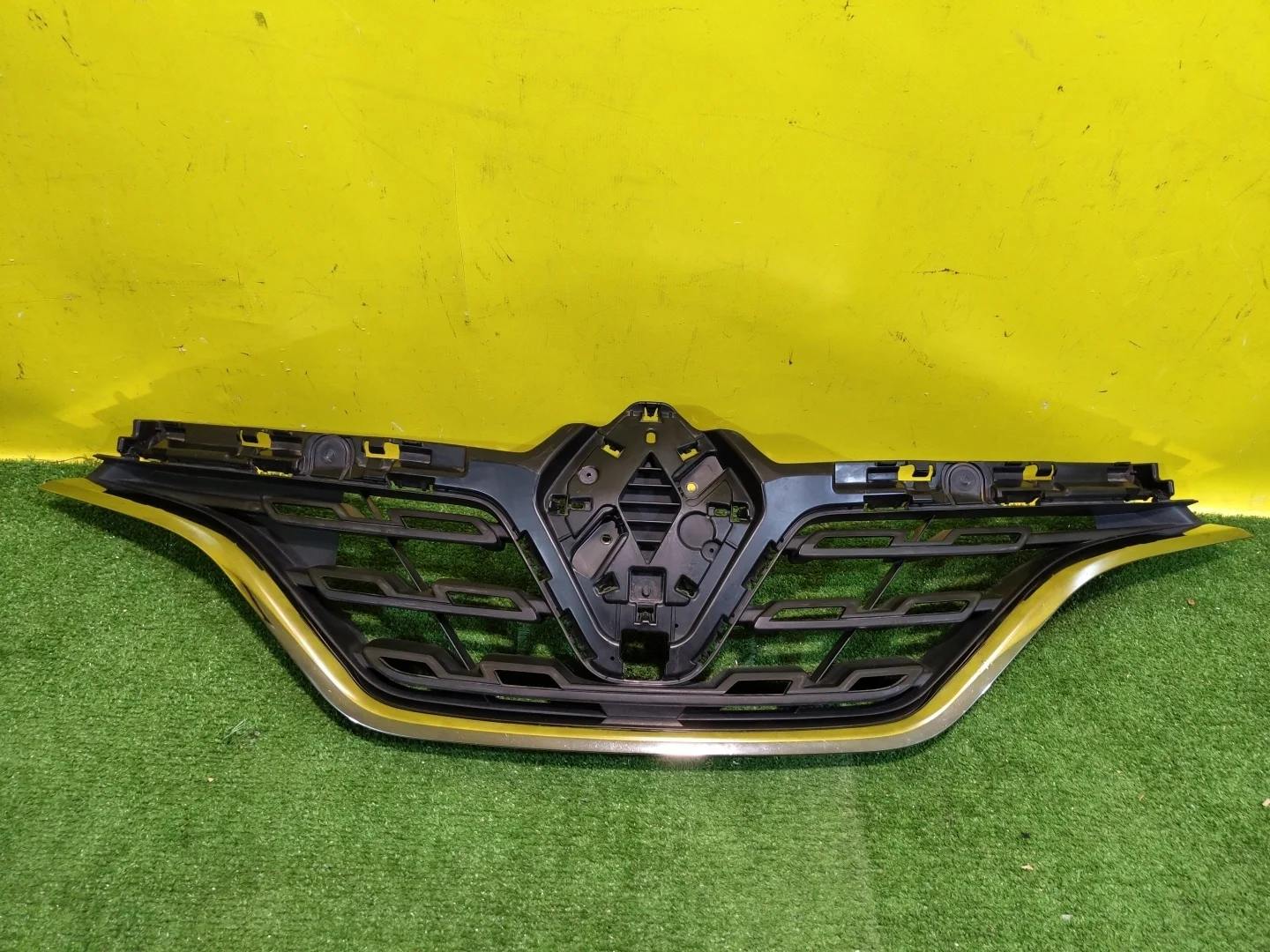 Решетка радиатора  Renault Kaptur 2020 623103110R 24258