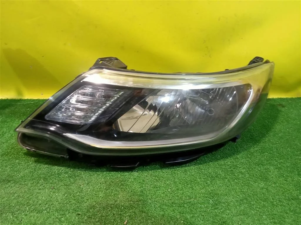 Фара левая  Kia RIO 3 QB 2015 921014X500 24291