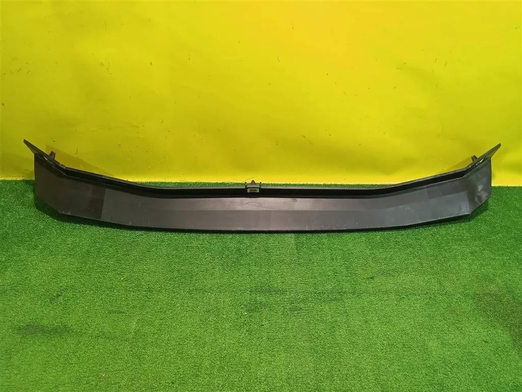 Наполнитель переднего бампера  Toyota Land Cruiser (300) 2021 5261860030 24432